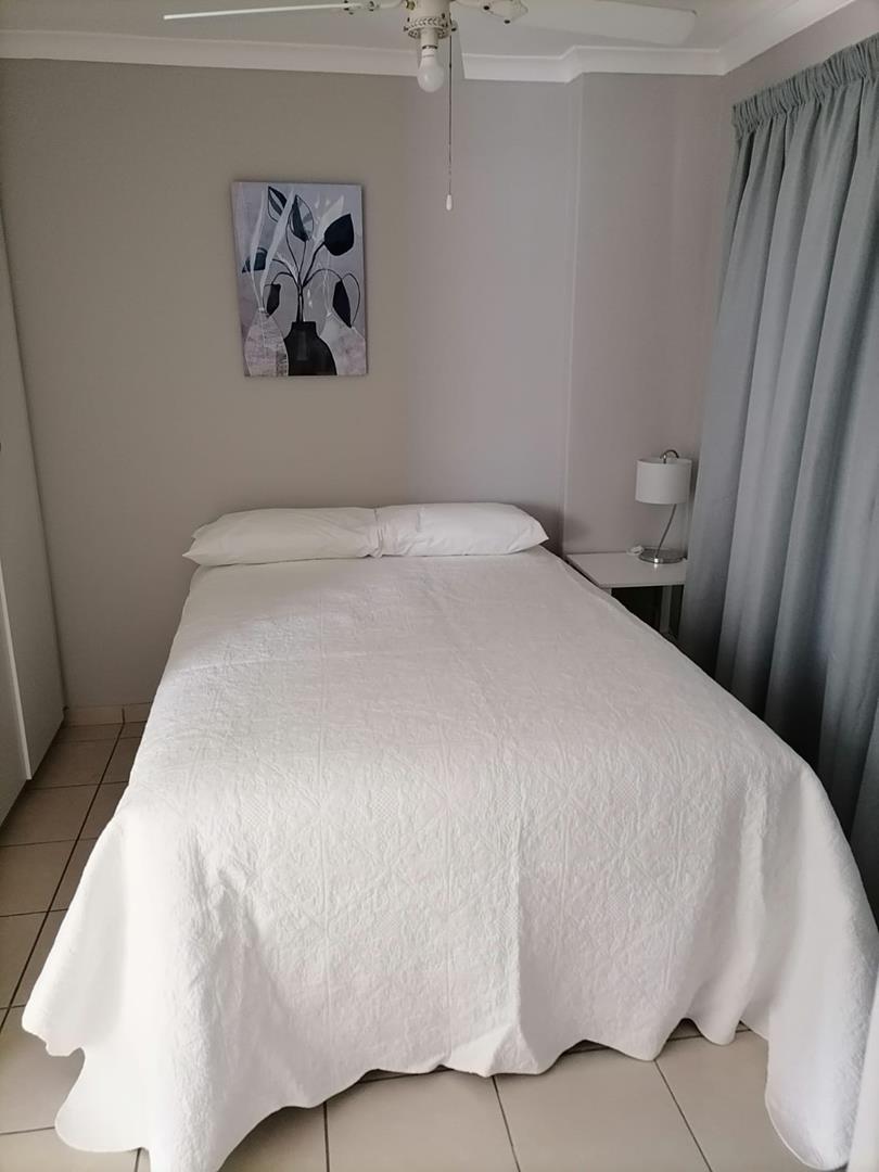 To Let 1 Bedroom Property for Rent in Strand Central Western Cape